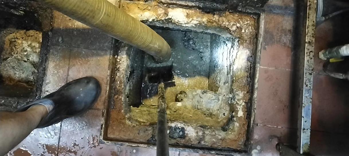 清城污水池清理一般都有毒气，怎么预防中毒呢？